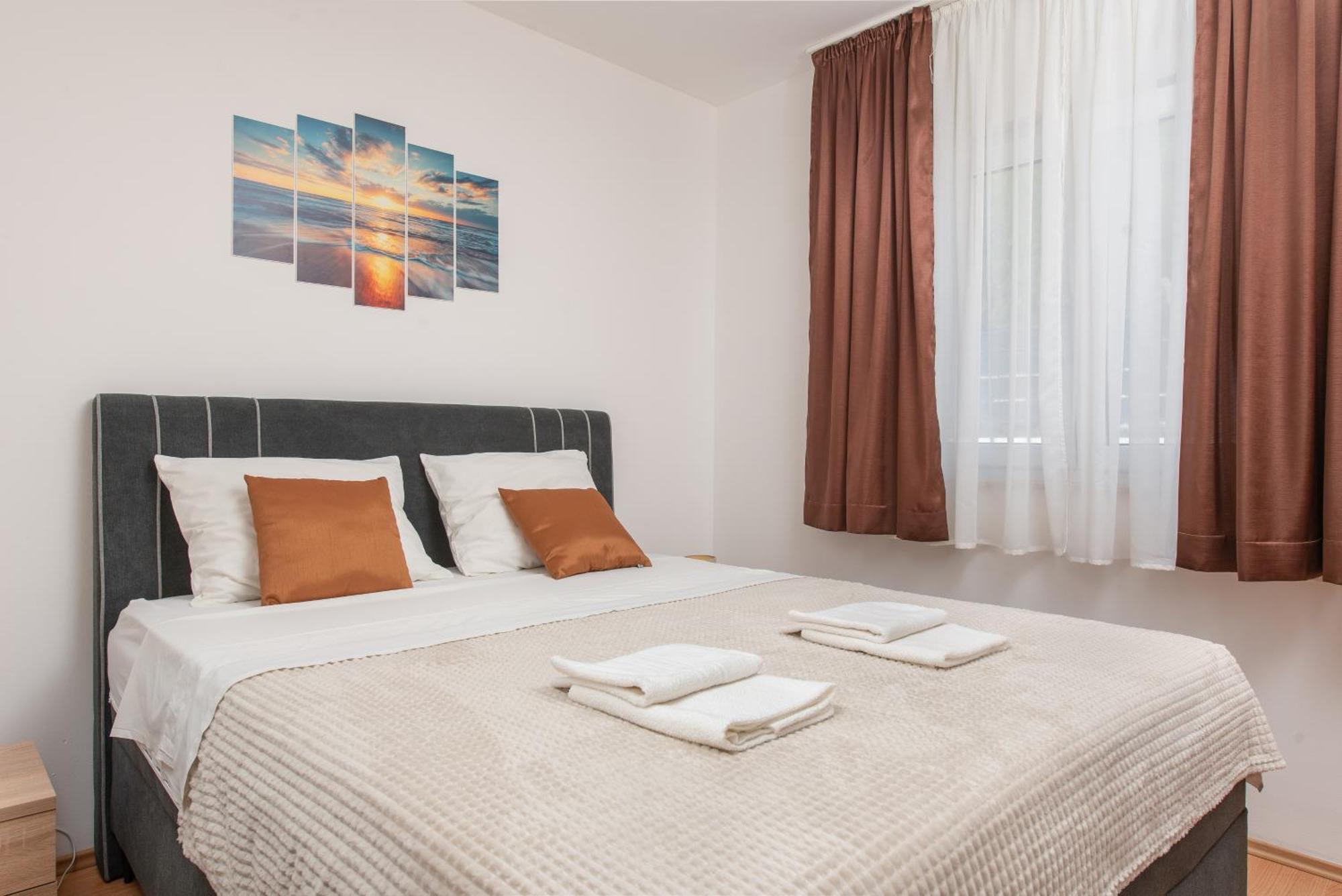 Apartments Iva Marina Extérieur photo